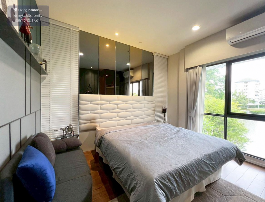 House with Shared Pool in Srinakarin 